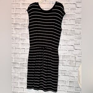 Banana Republic‎ Black and White Striped Dress with cinch waist pockets size M